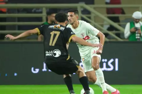 بقفاز عواد.. الزمالك إلى نهائي السوبر المصري على حساب بيراميدز